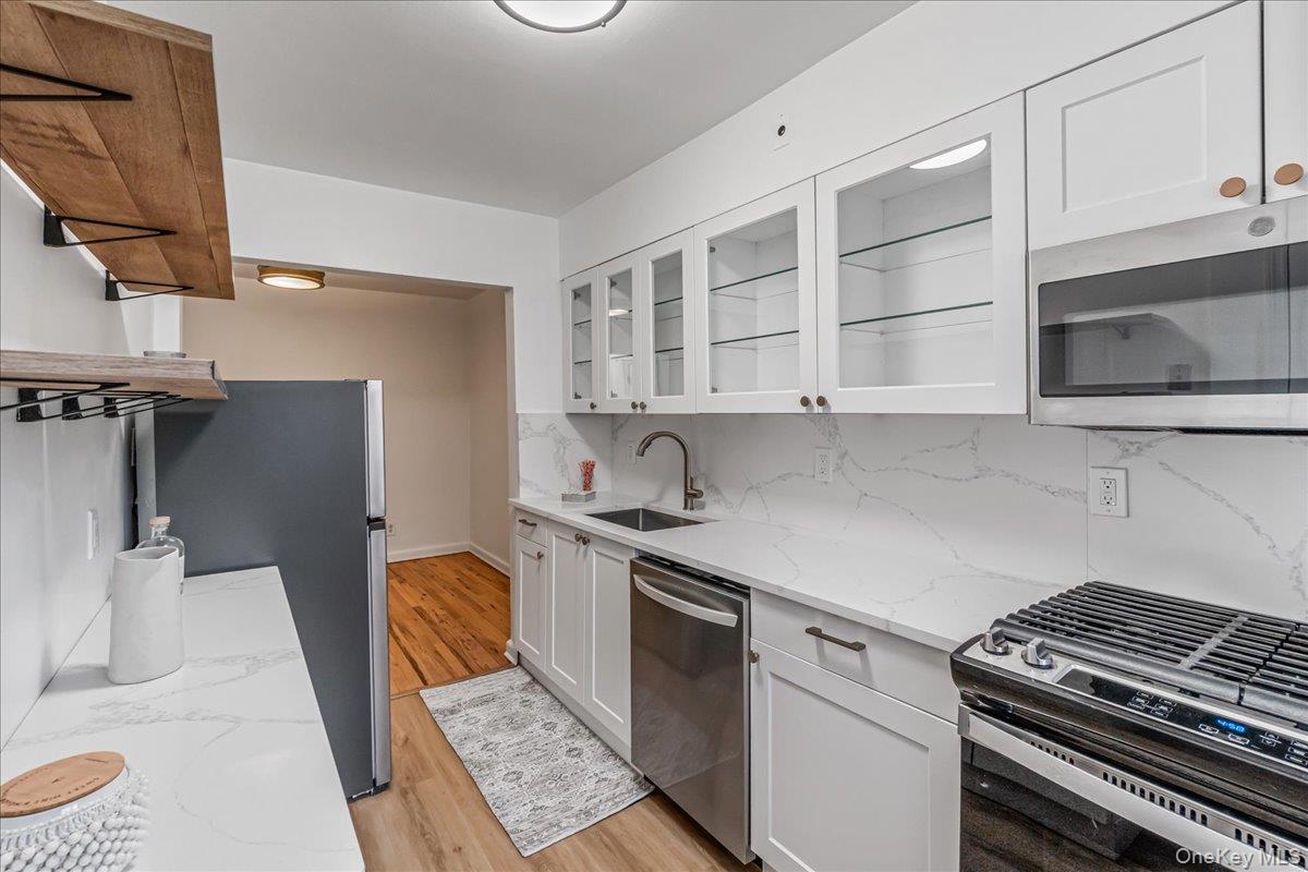 #4 photo, 210-08 41st Avenue Avenue, Bayside , NY 11361