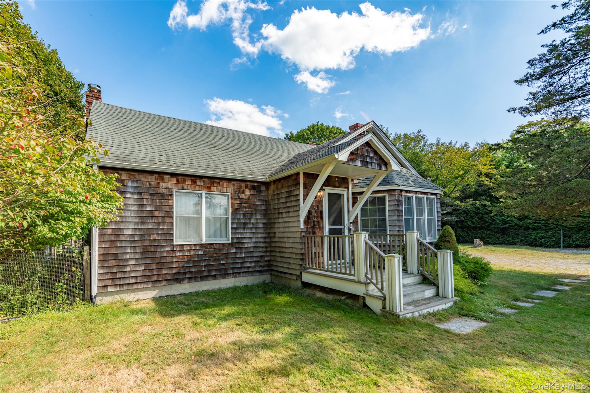 #4 photo, 41 Belleview Avenue, サフォーク郡 Center Moriches , NY 11934