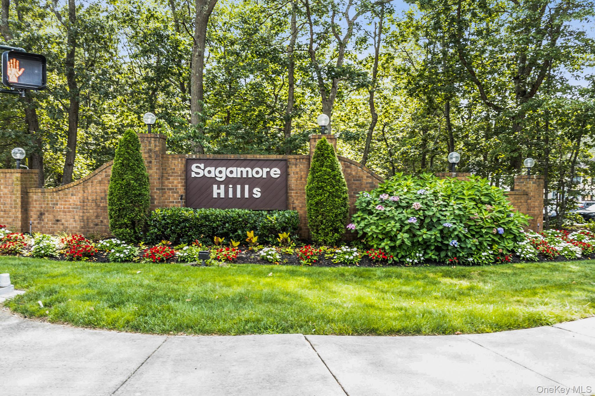 #1 photo, 100 Glen Hollow Drive, サフォーク郡 Port Jefferson Station , NY 11776