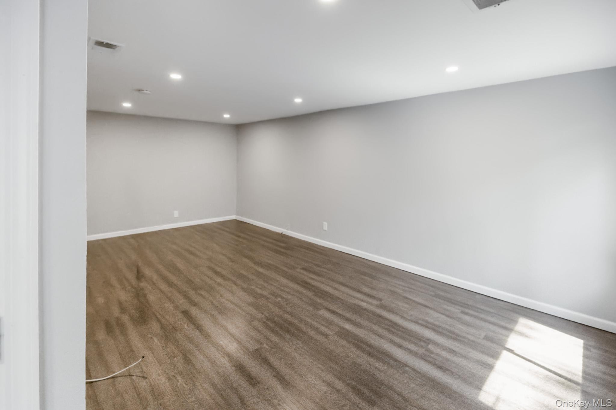 #6 photo, 100 Glen Hollow Drive, サフォーク郡 Port Jefferson Station , NY 11776