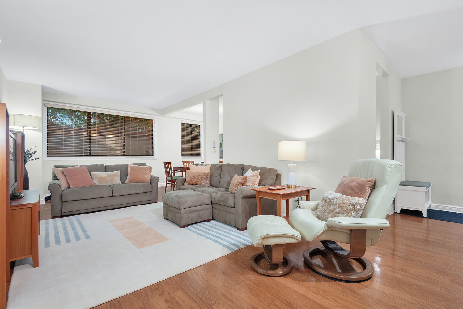 #4 photo, 345 E 73RD Street, Lenox Hill , NY 10021