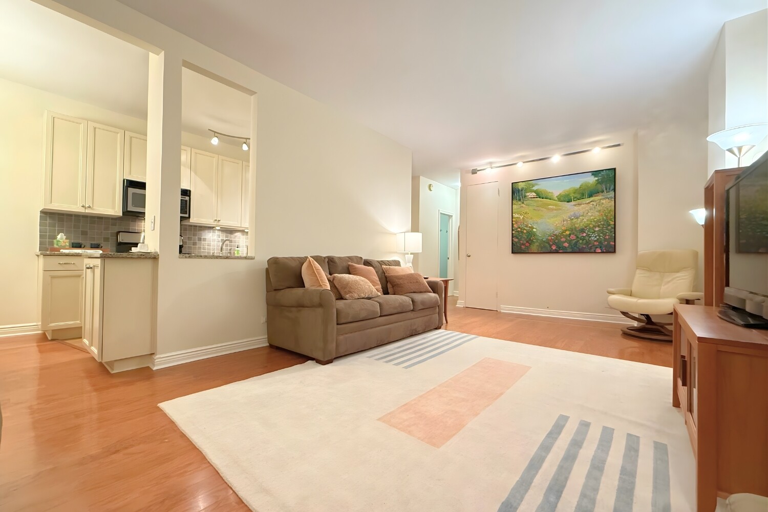 #8 photo, 345 E 73RD Street, Lenox Hill , NY 10021