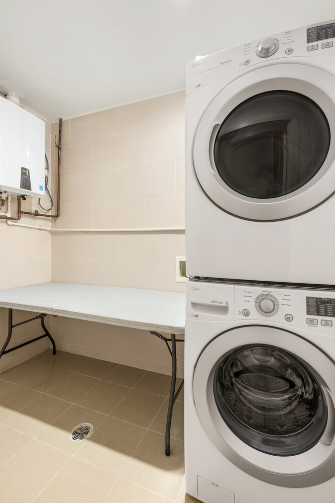 #14 photo, 304 5TH Avenue, Midtown , NY 10001