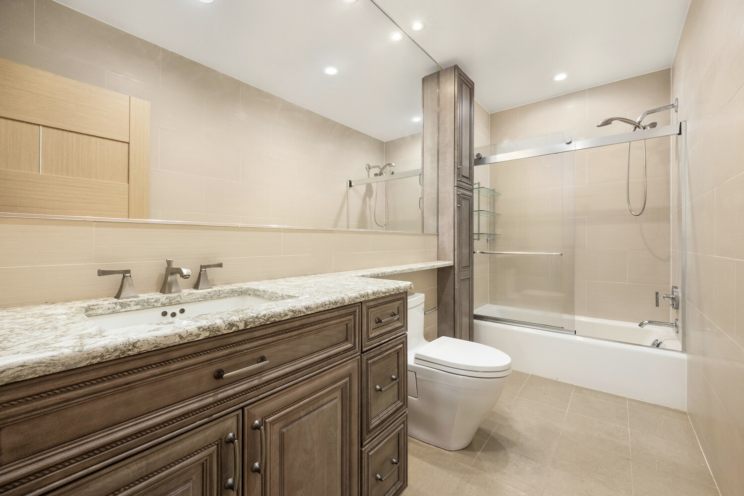 #4 photo, 304 5TH Avenue, Midtown , NY 10001