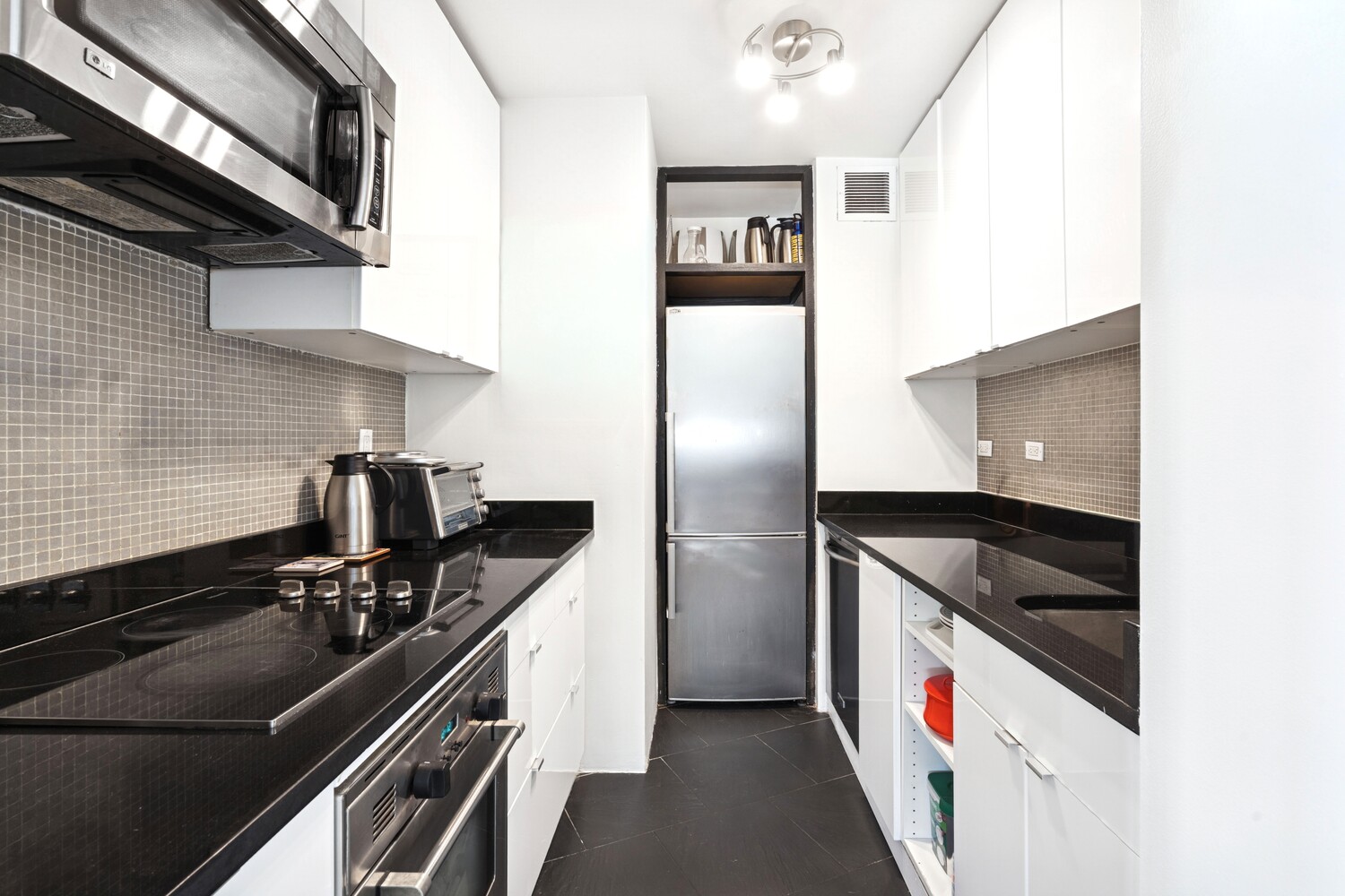 #7 photo, 343 E 74TH Street, Lenox Hill , NY 10021