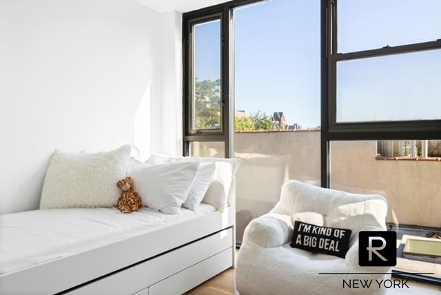 #12 photo, 364 Myrtle Avenue, ブルックリン区 Fort Greene , NY 11205