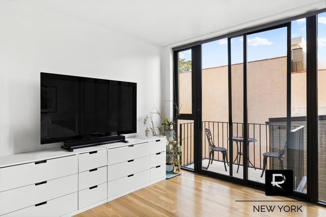 #8 photo, 364 Myrtle Avenue, ブルックリン区 Fort Greene , NY 11205