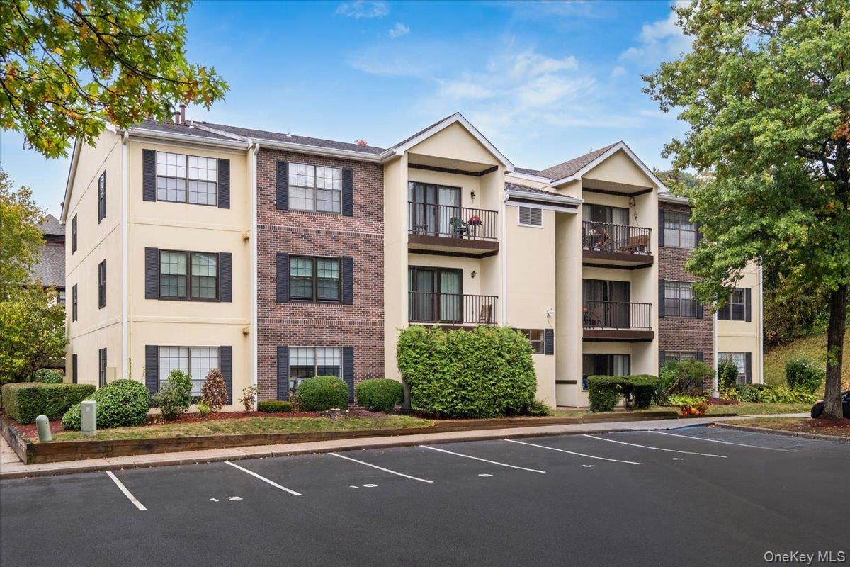 #1 photo, 8 Huntington Circle, 纽约州 Peekskill , NY 10566