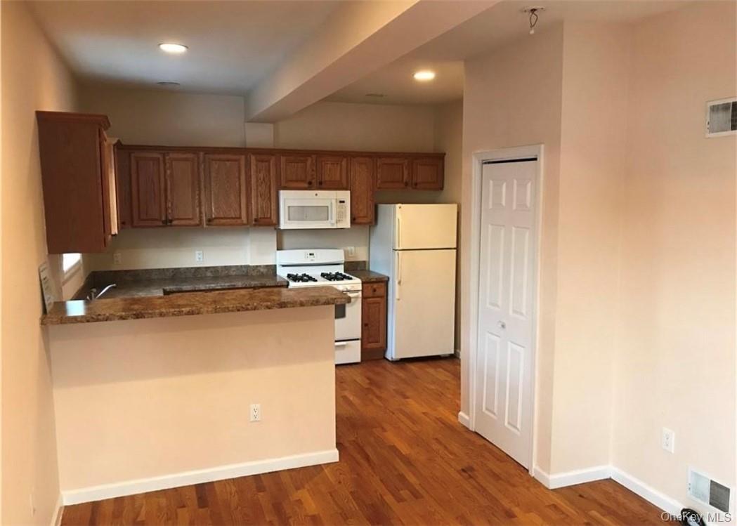 #14 photo, 10 Burnside Avenue, Congers , NY 10920