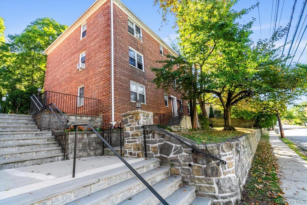 #20 photo, 14 Soundview Avenue, White Plains , NY 10606