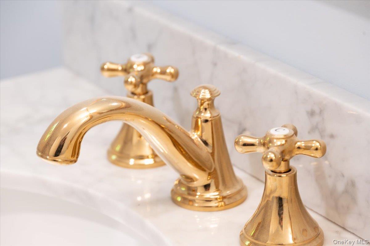 #12 photo, 15 Hillside Road, Bronxville , NY 10708