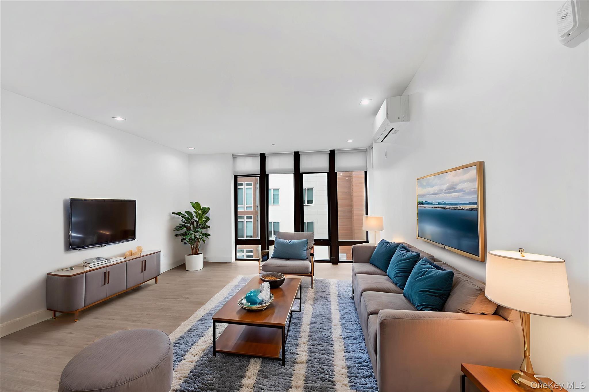 #14 photo, 525 NORTH MACQUESTEN PARKWAY, Fleetwood , NY 10552