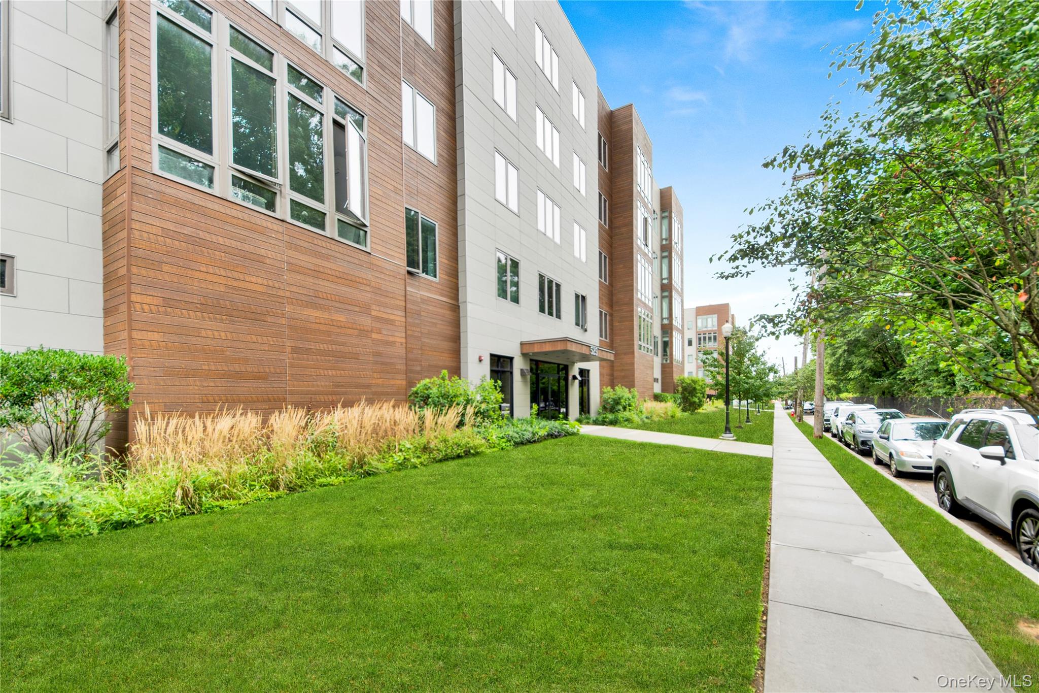 #3 photo, 525 NORTH MACQUESTEN PARKWAY, Fleetwood , NY 10552