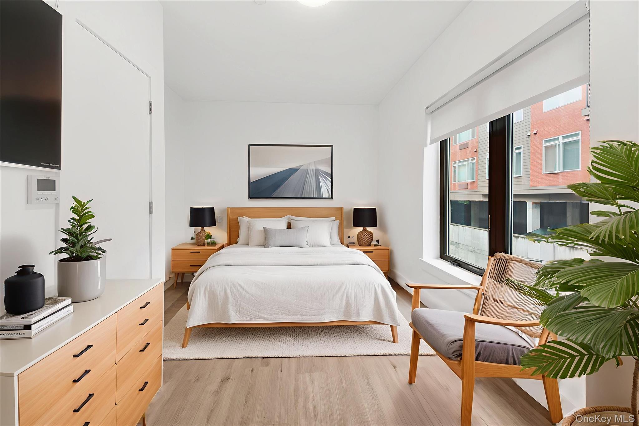 #5 photo, 525 NORTH MACQUESTEN PARKWAY, Fleetwood , NY 10552