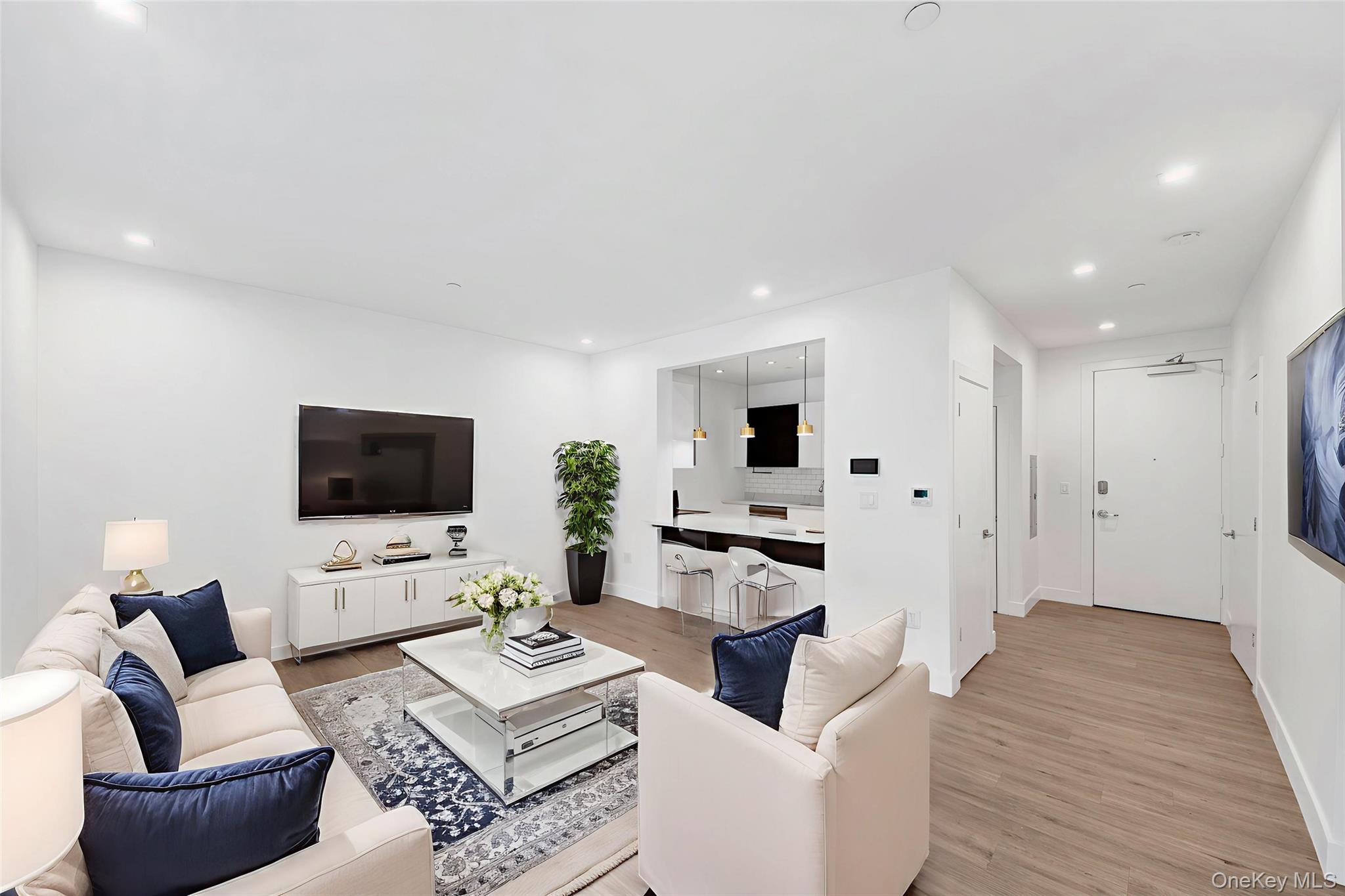 #9 photo, 525 NORTH MACQUESTEN PARKWAY, Fleetwood , NY 10552