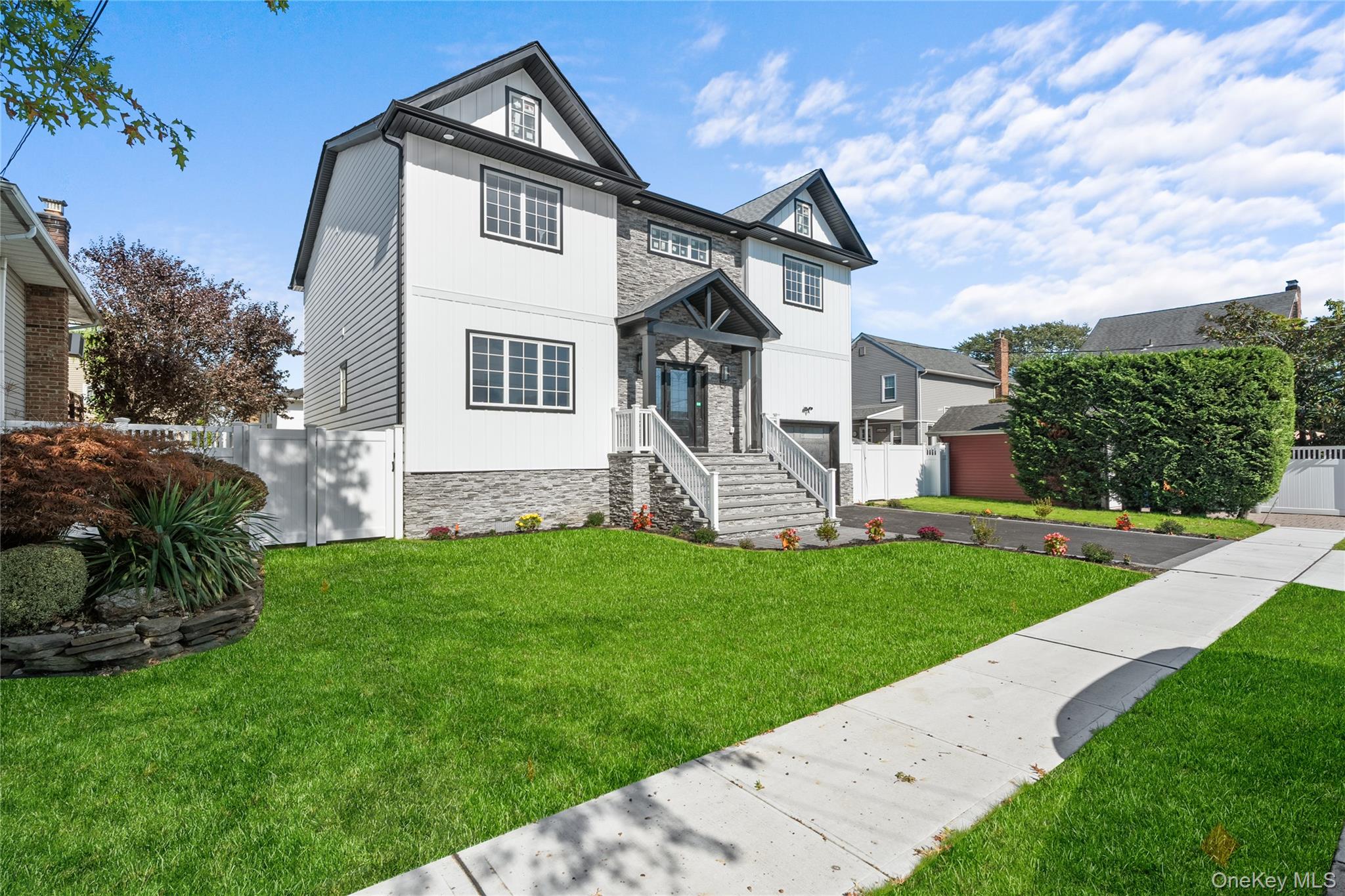 #2 photo, 450 Morea Street, Oceanside , NY 11572