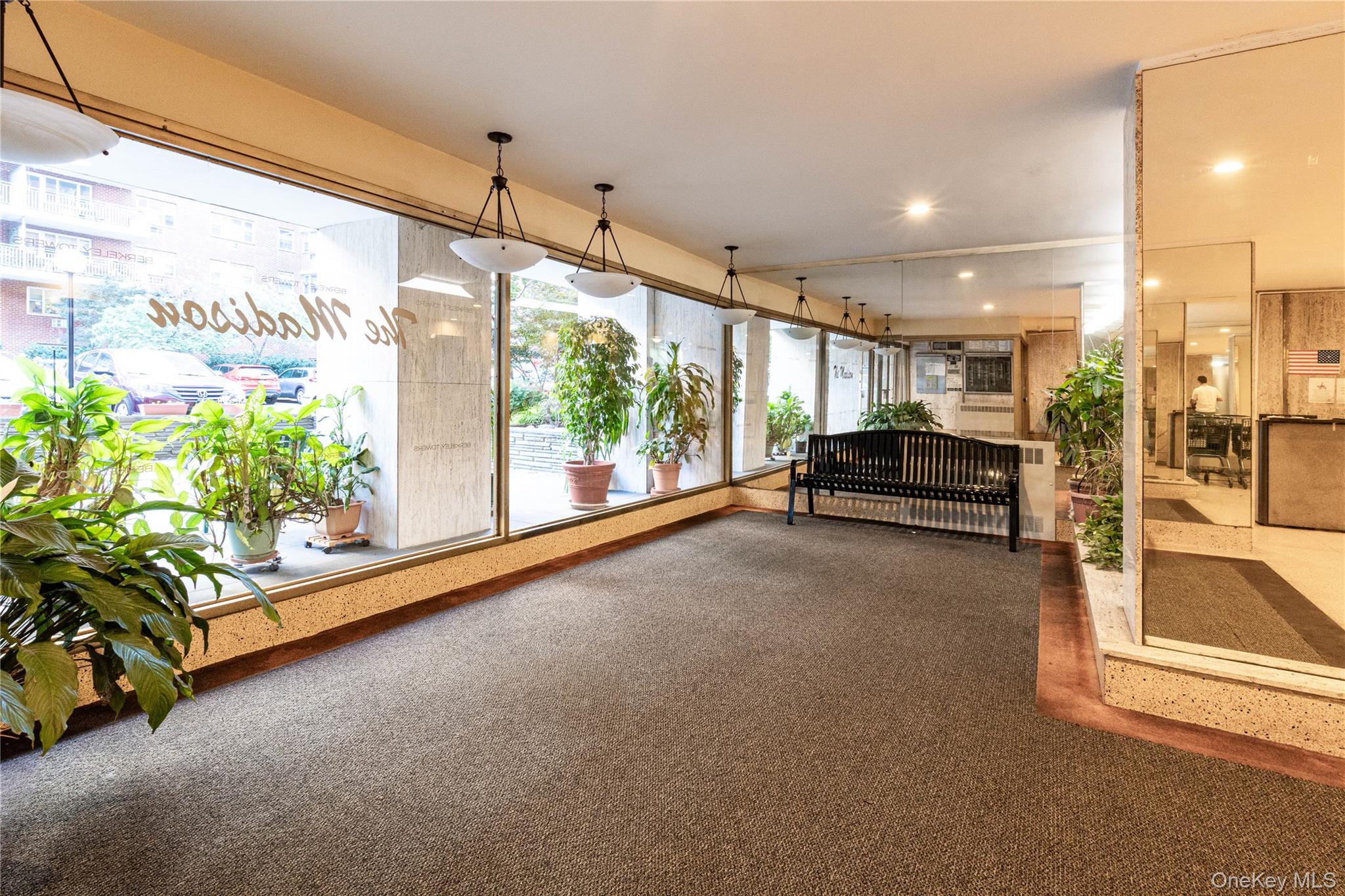 #17 photo, 52-30 39th Drive, クイーンズ区 Woodside , NY 11377