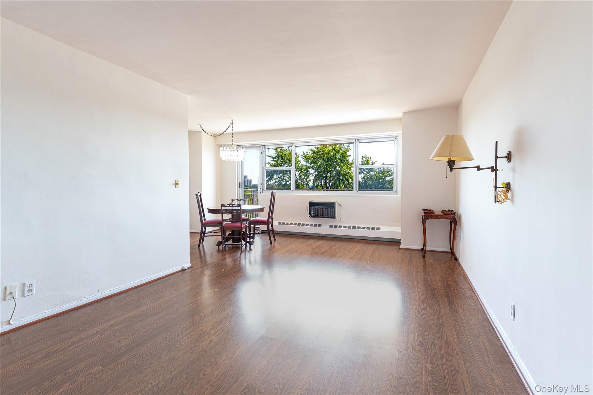 #2 photo, 52-30 39th Drive, クイーンズ区 Woodside , NY 11377