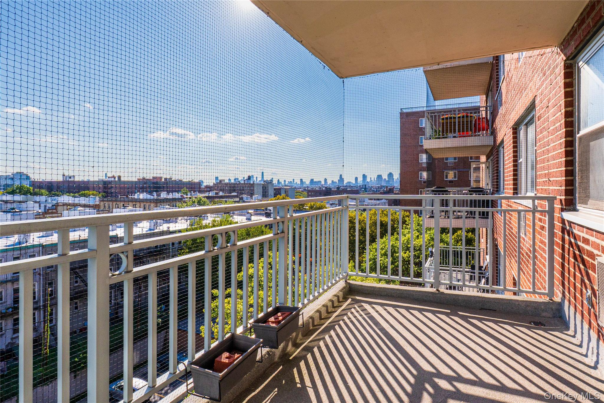 #3 photo, 52-30 39th Drive, クイーンズ区 Woodside , NY 11377