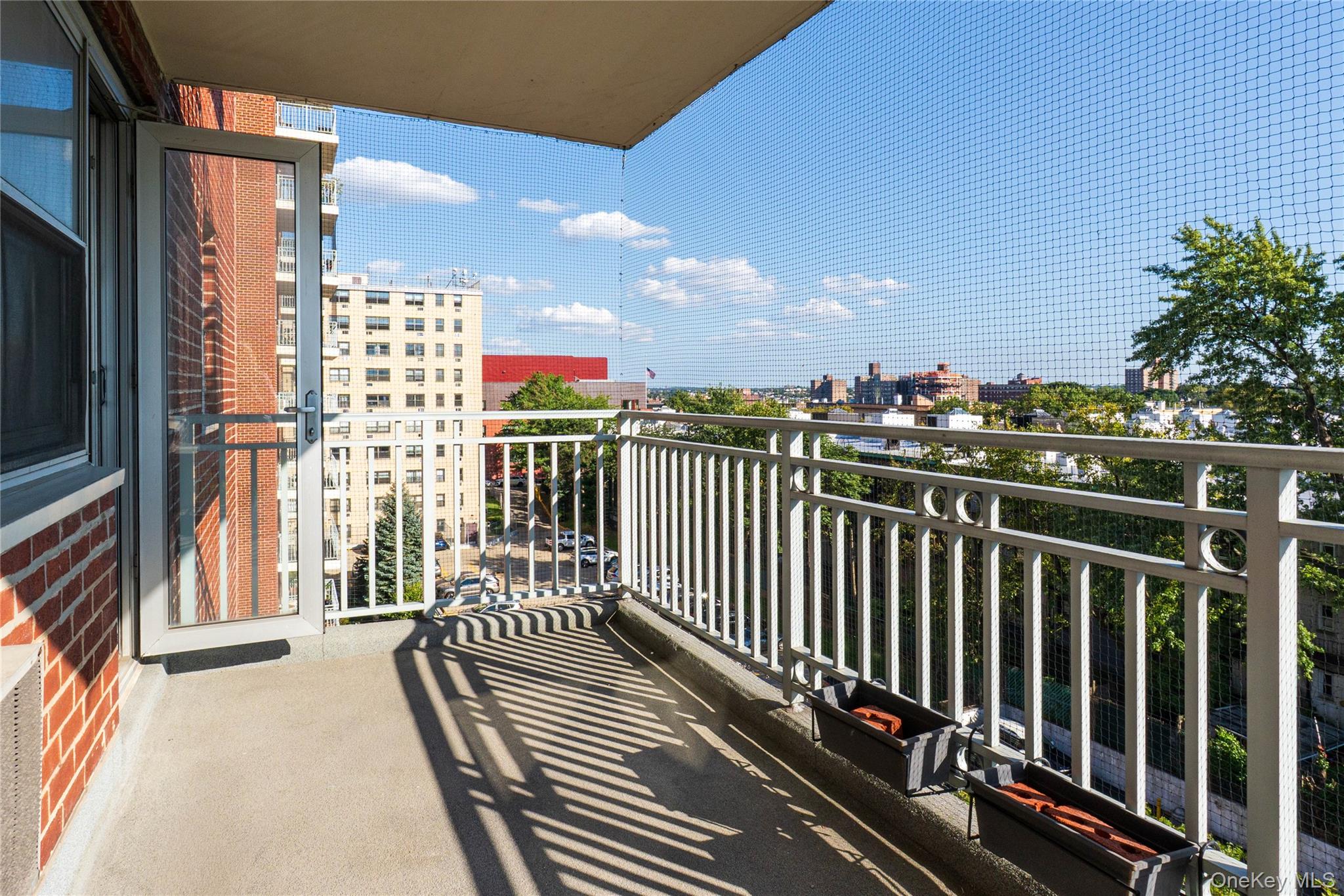 #4 photo, 52-30 39th Drive, クイーンズ区 Woodside , NY 11377