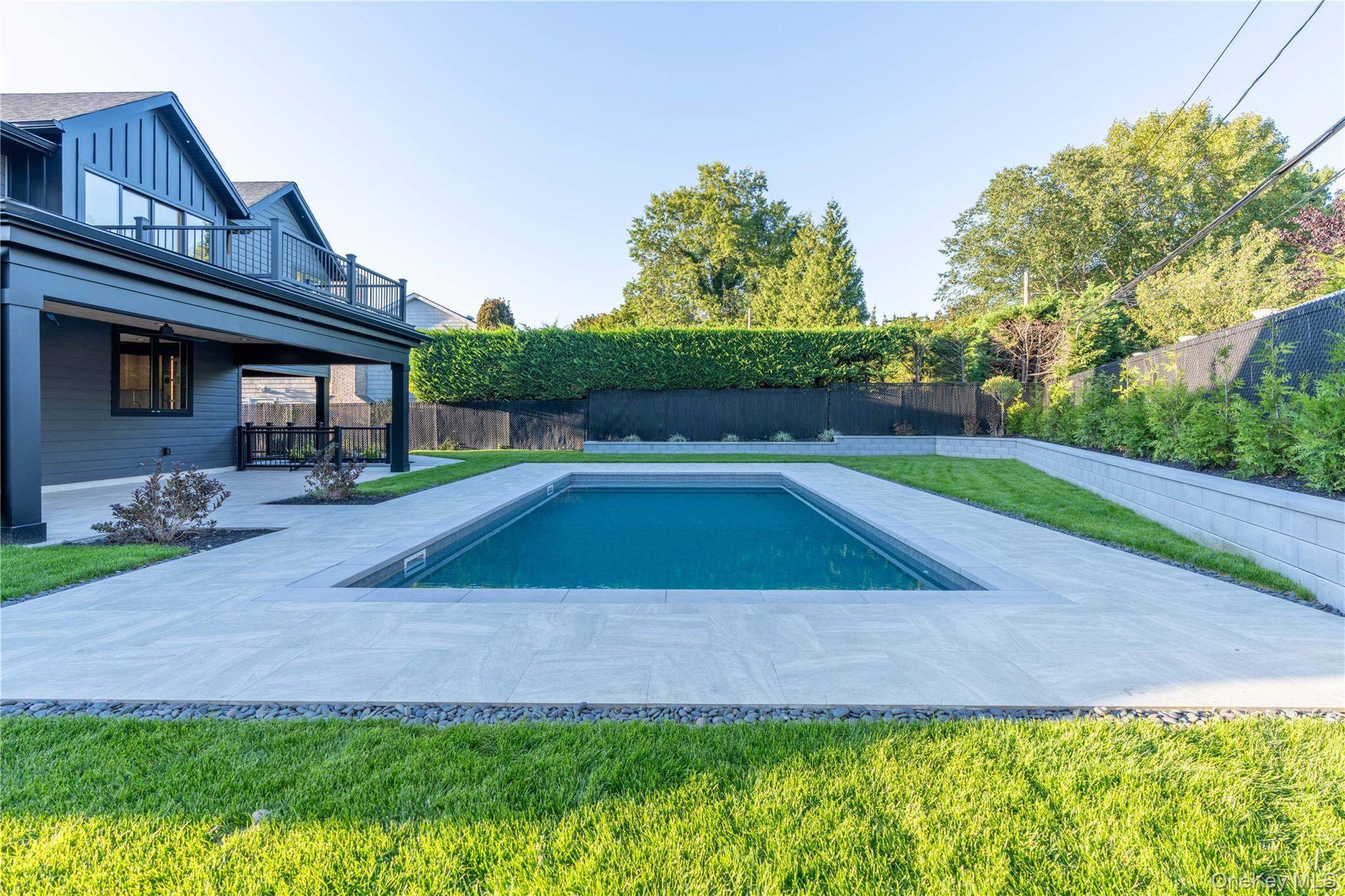 #11 photo, 487 Davie Street, Westbury , NY 11590