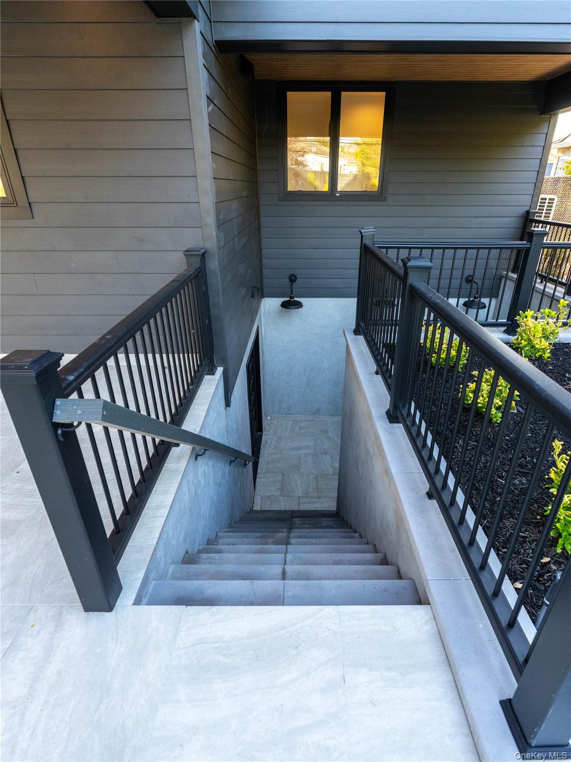 #15 photo, 487 Davie Street, Westbury , NY 11590