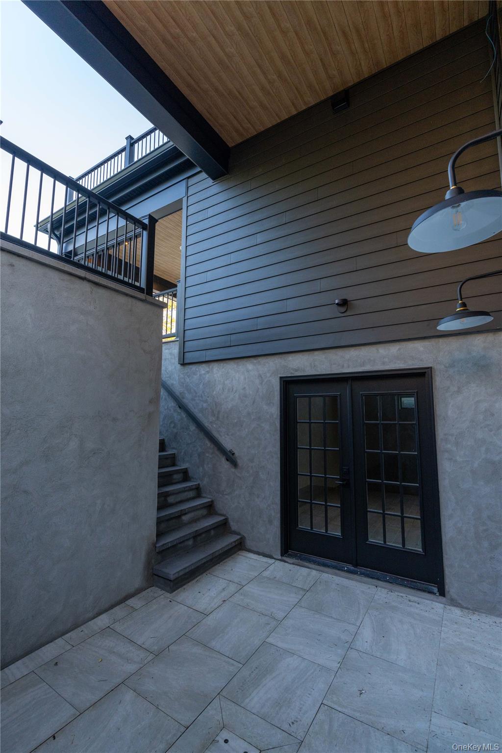 #16 photo, 487 Davie Street, Westbury , NY 11590