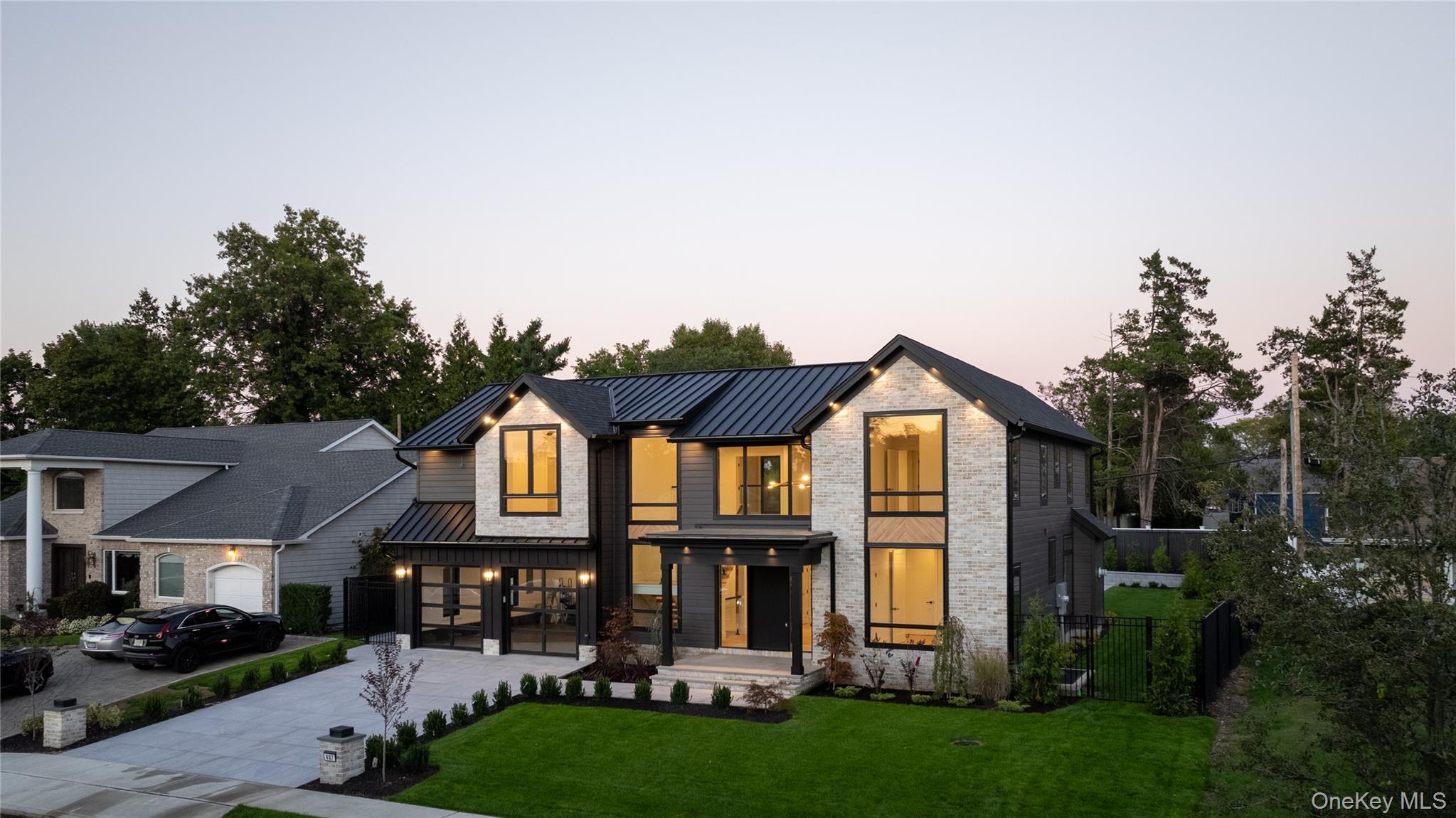 #4 photo, 487 Davie Street, Westbury , NY 11590