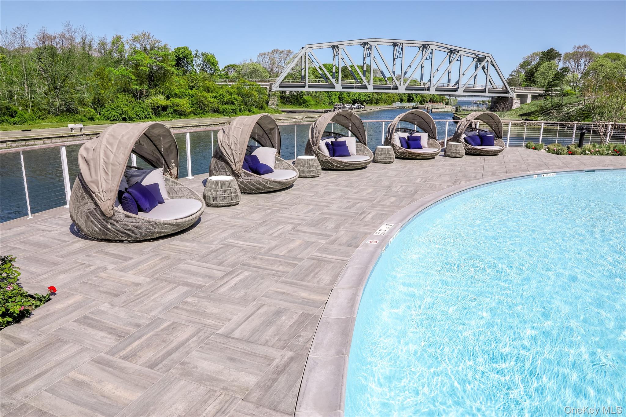 #20 photo, 3 Old Boathouse Lane, サフォーク郡 Hampton Bays , NY 11946