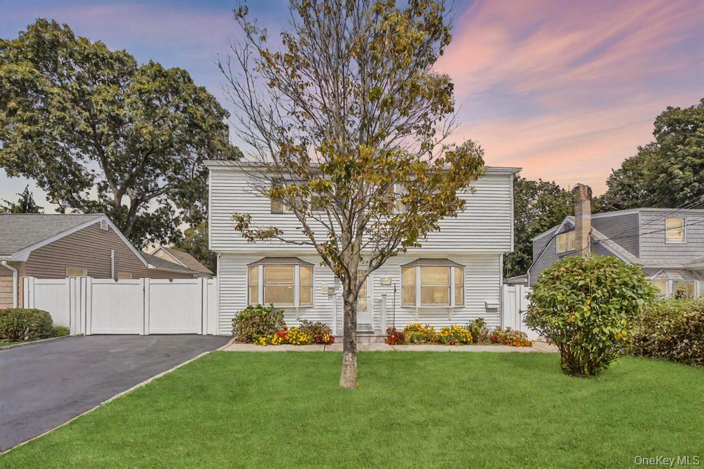 #1 photo, 124 E 12th Street, Huntington Station , NY 11746