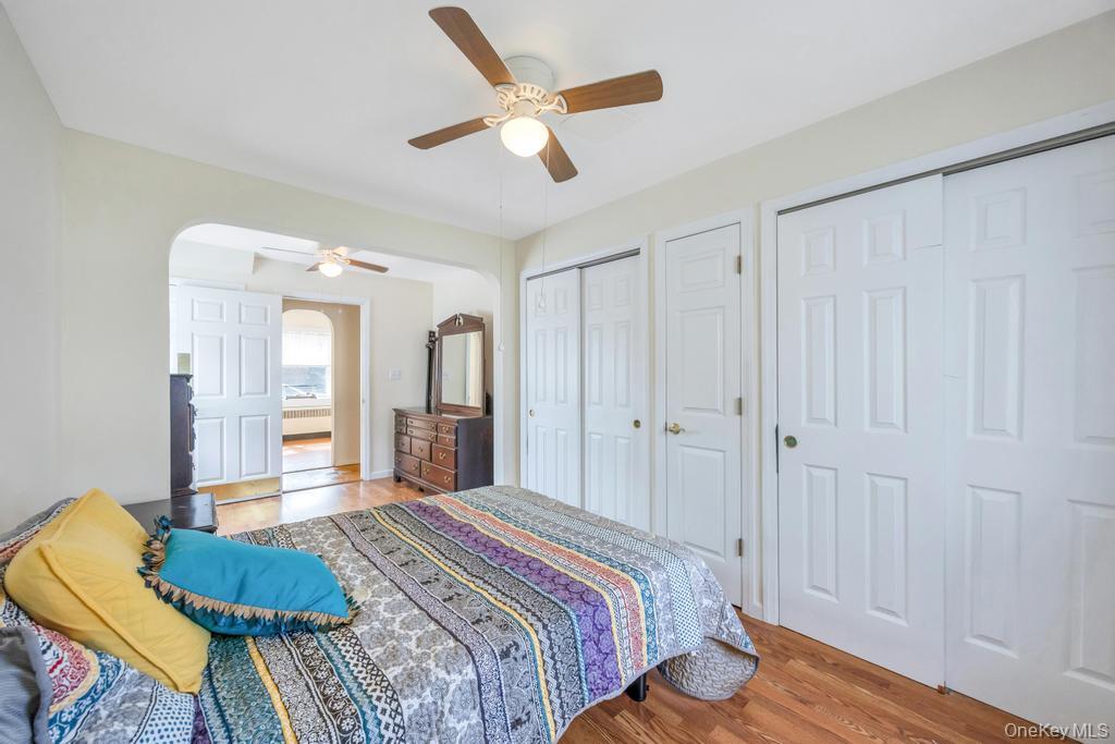 #18 photo, 124 E 12th Street, Huntington Station , NY 11746