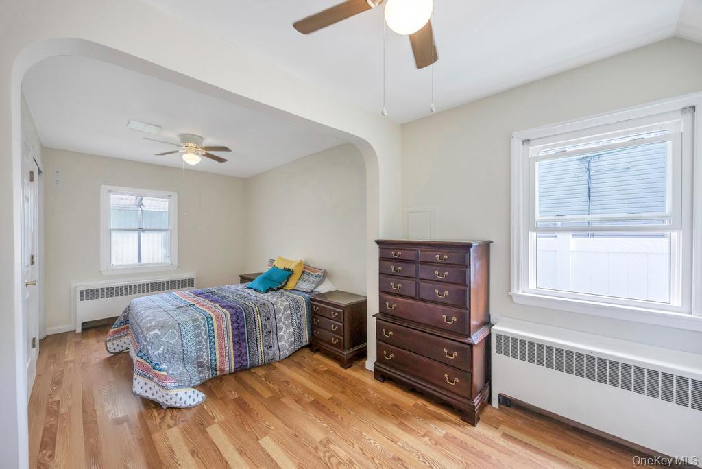 #19 photo, 124 E 12th Street, Huntington Station , NY 11746