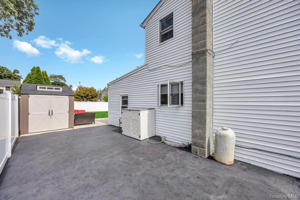 #4 photo, 124 E 12th Street, Huntington Station , NY 11746