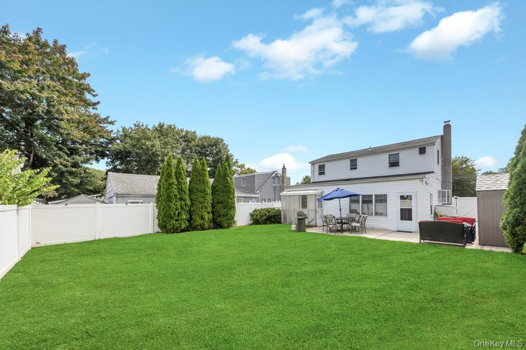 #5 photo, 124 E 12th Street, Huntington Station , NY 11746