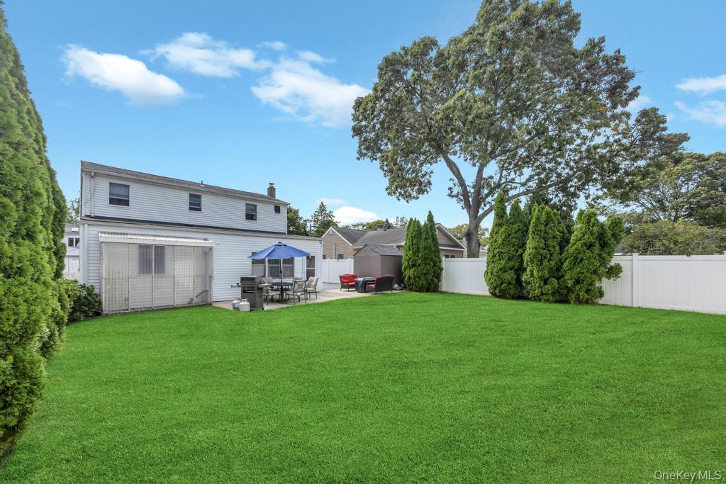 #6 photo, 124 E 12th Street, Huntington Station , NY 11746