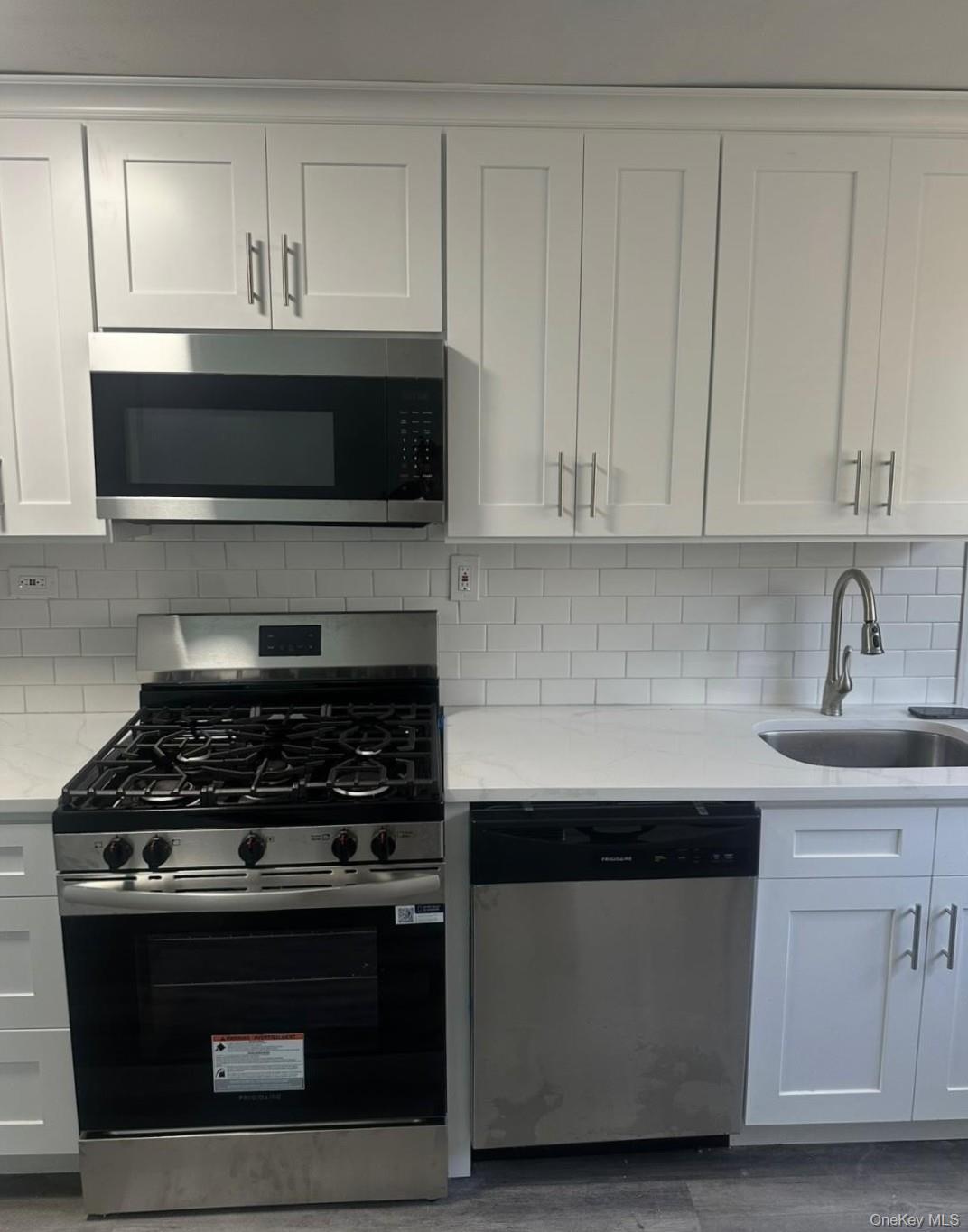 #4 photo, 363 Clarendon Road, ナッソー郡 Uniondale , NY 11553