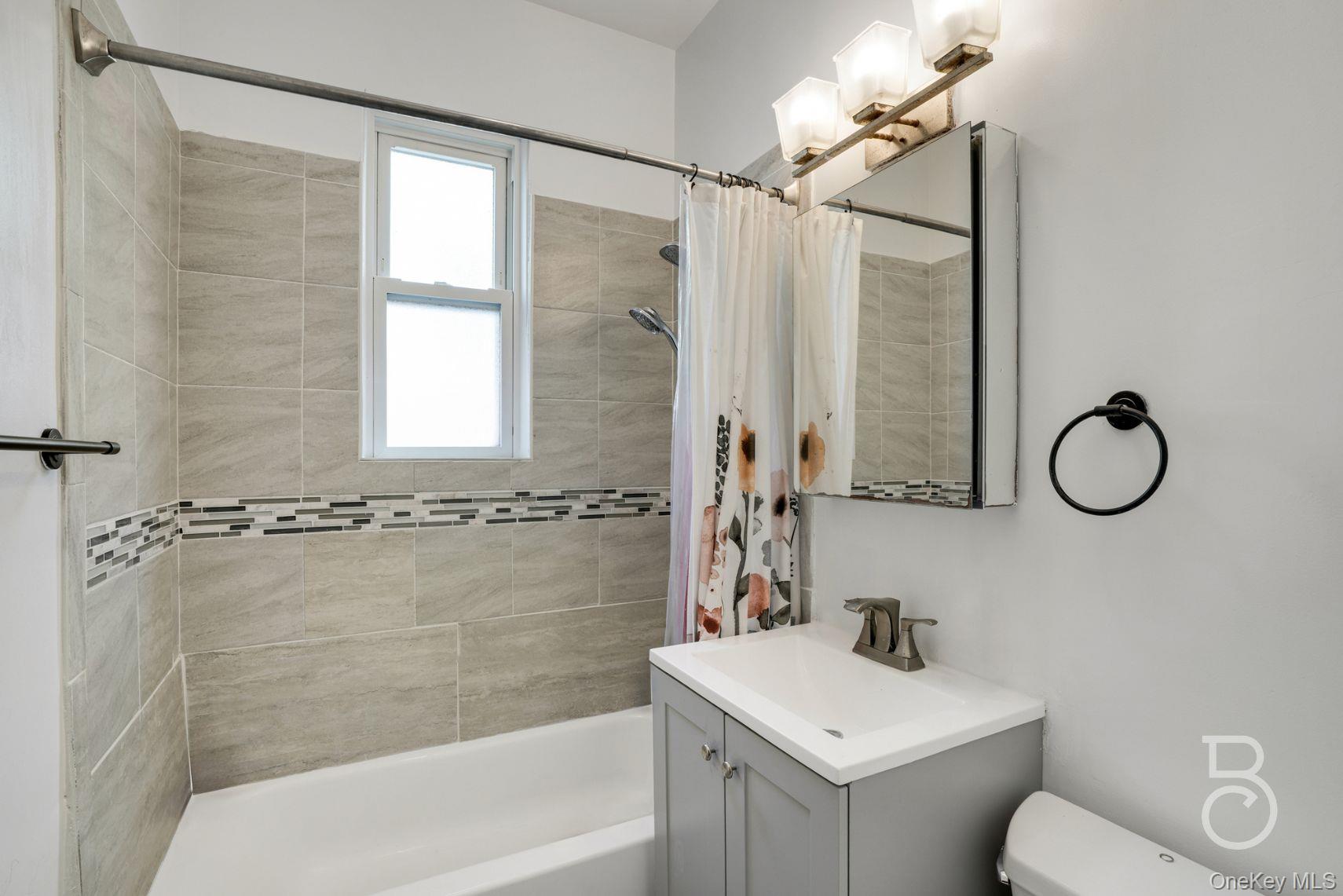 #5 photo, 37-09 20th Road, Astoria , NY 11105