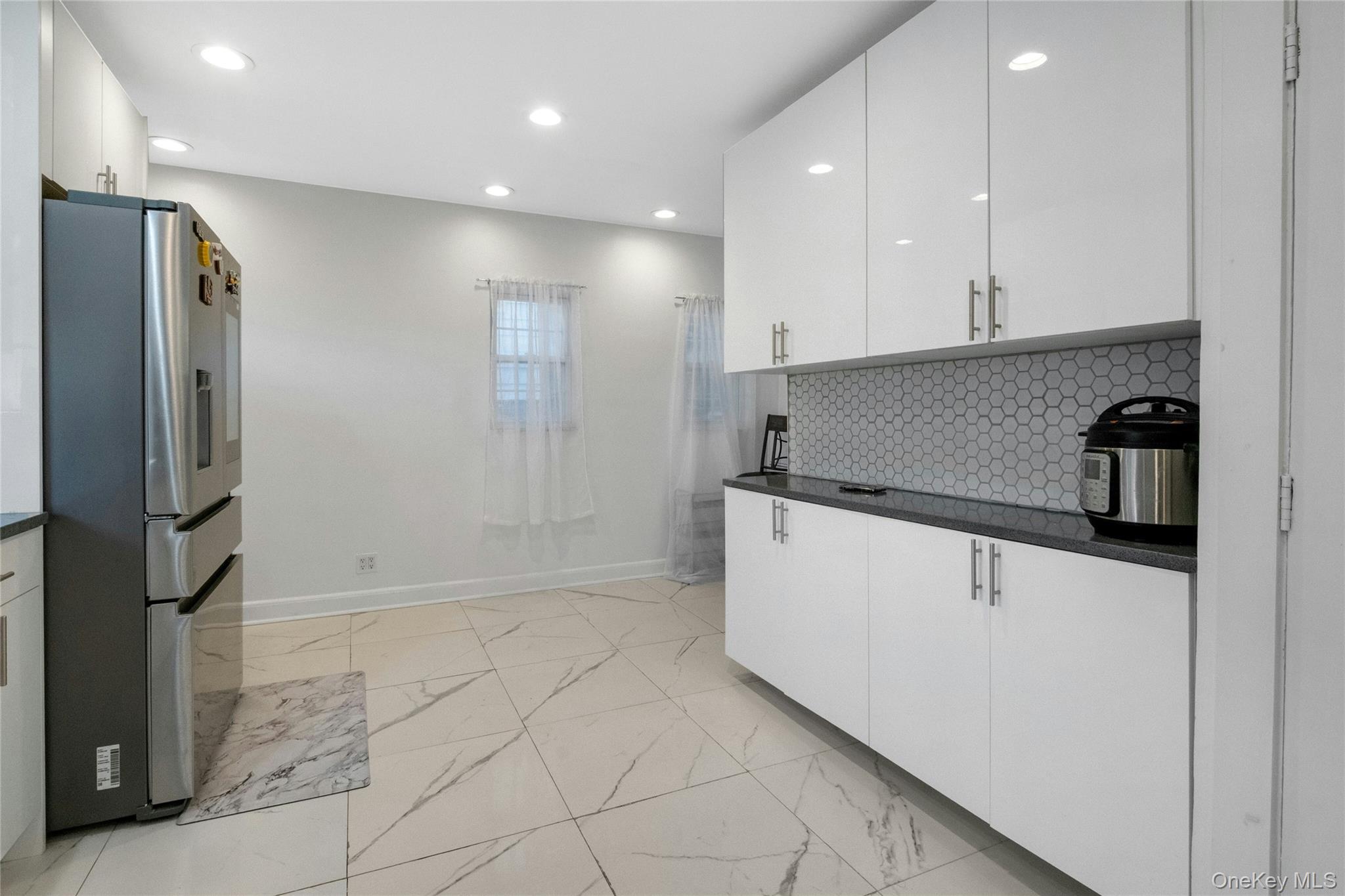 #14 photo, 290 E Sidney Avenue, Mount Vernon , NY 10553