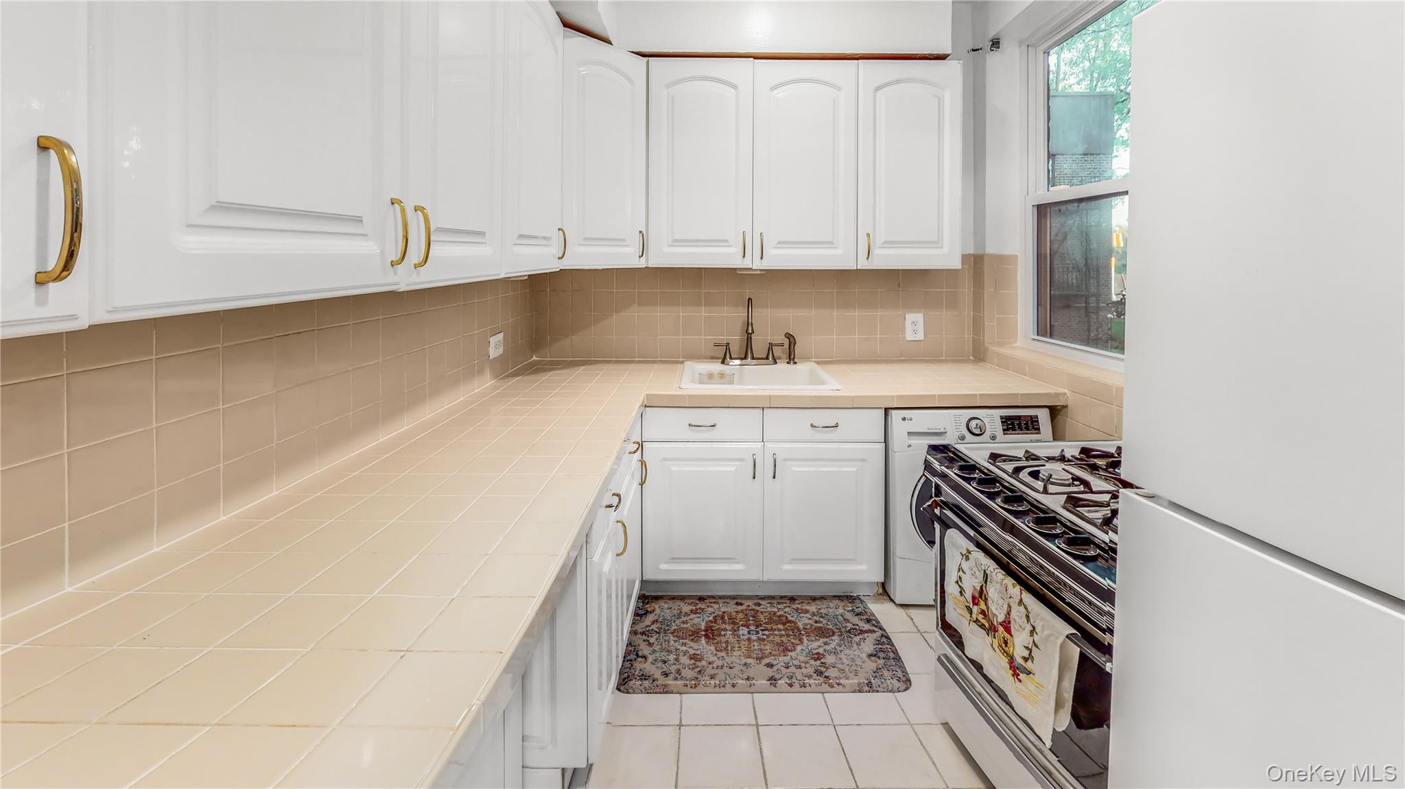 #2 photo, 2255 78th Street, クイーンズ区 East Elmhurst , NY 11370