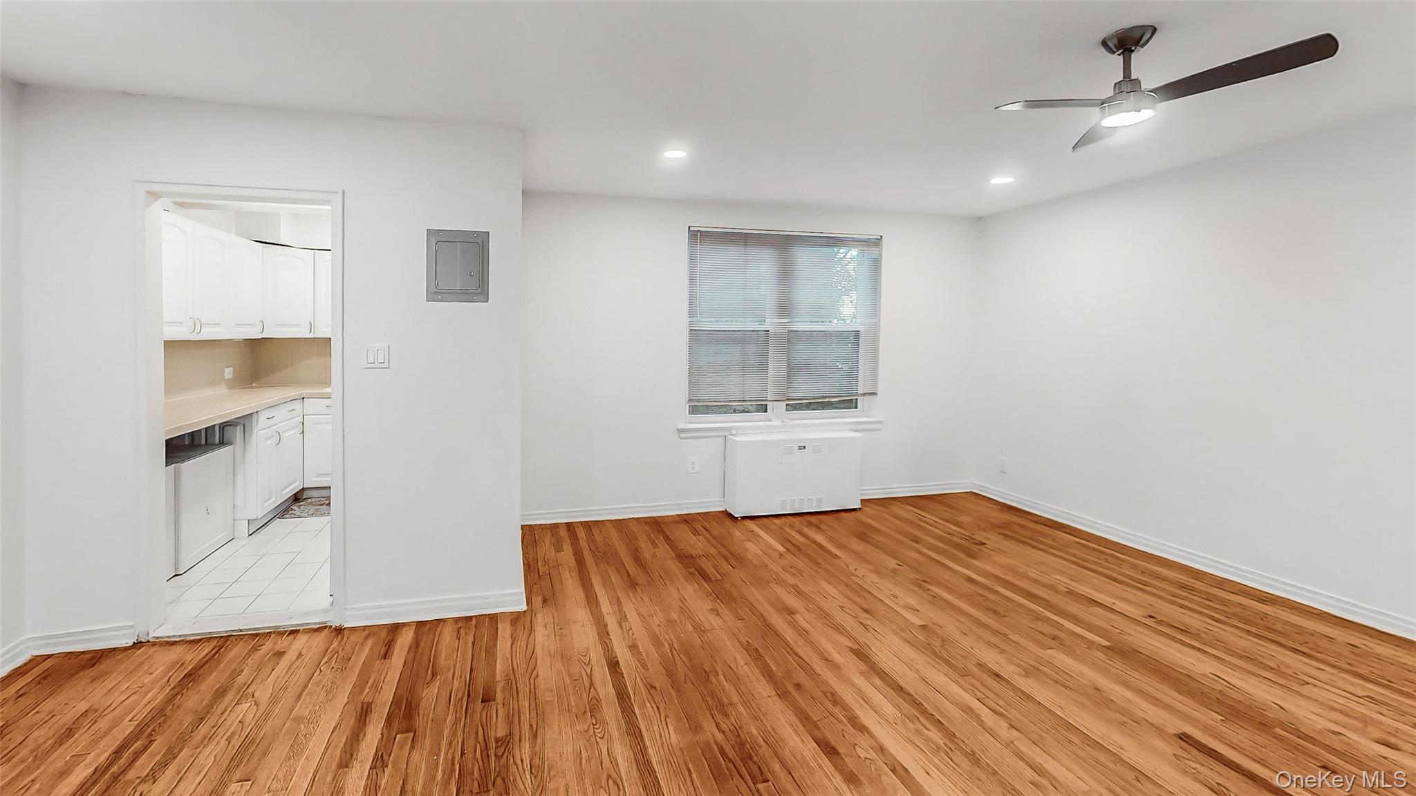 #3 photo, 2255 78th Street, クイーンズ区 East Elmhurst , NY 11370