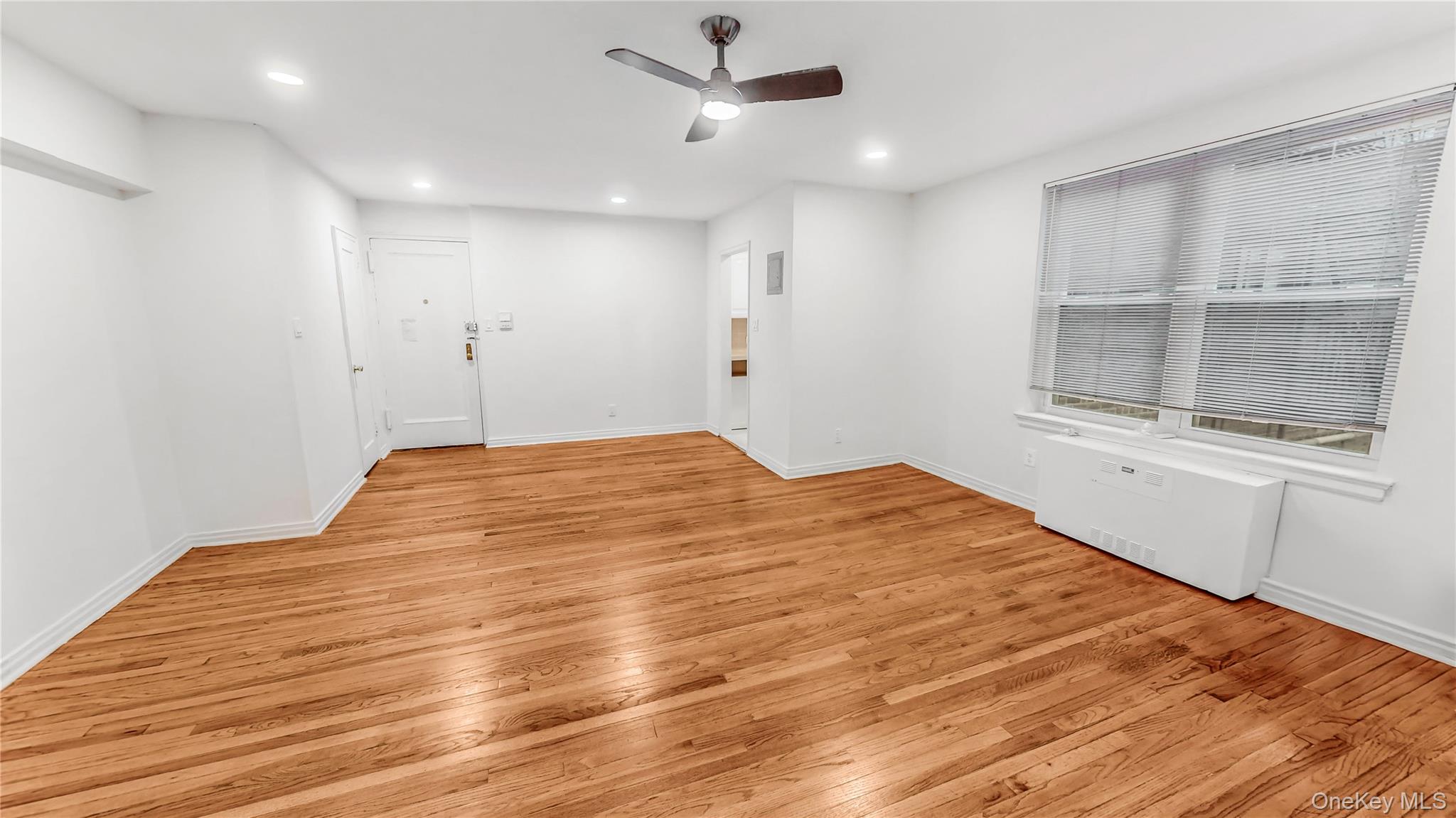 #5 photo, 2255 78th Street, クイーンズ区 East Elmhurst , NY 11370