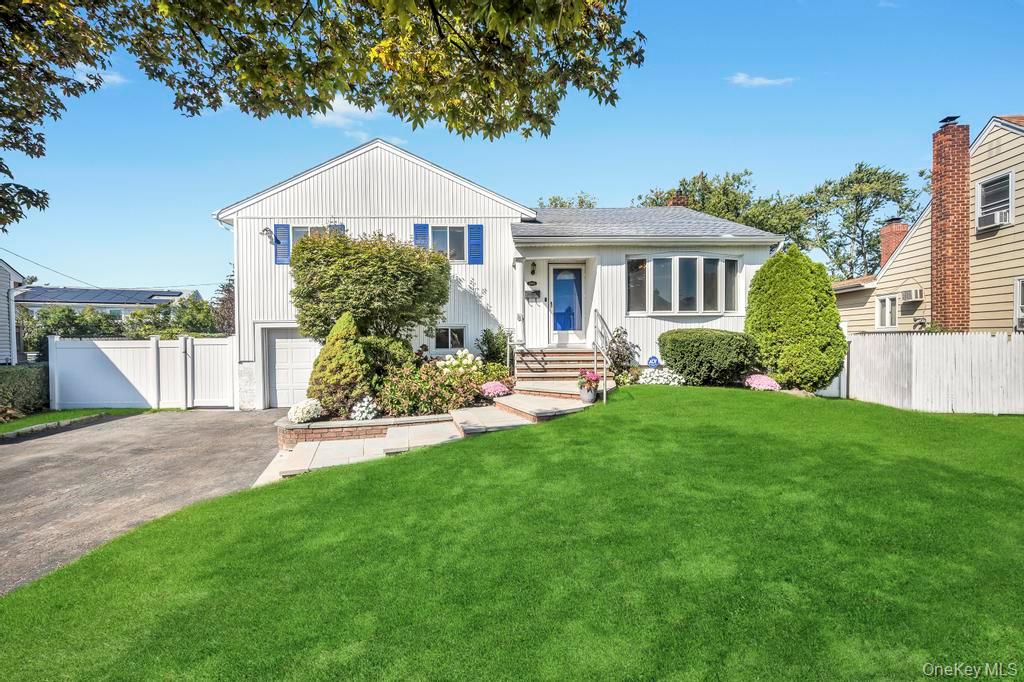 #1 photo, 2566 Hyacinth Street, Westbury , NY 11590