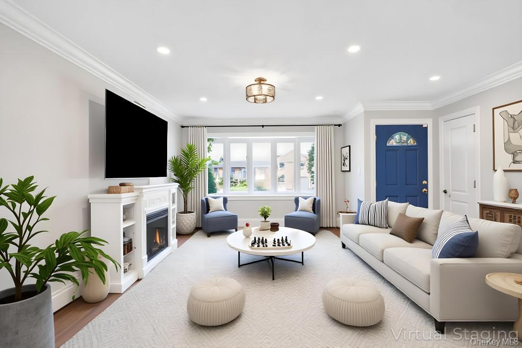 #11 photo, 2566 Hyacinth Street, Westbury , NY 11590