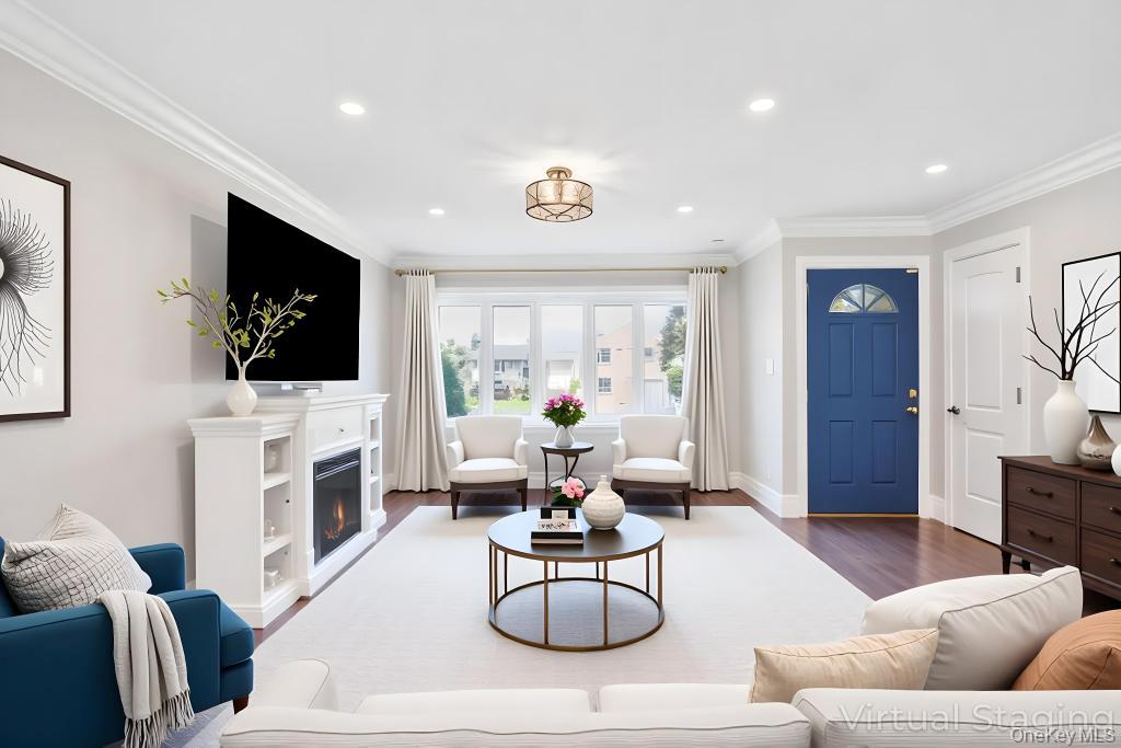 #2 photo, 2566 Hyacinth Street, Westbury , NY 11590