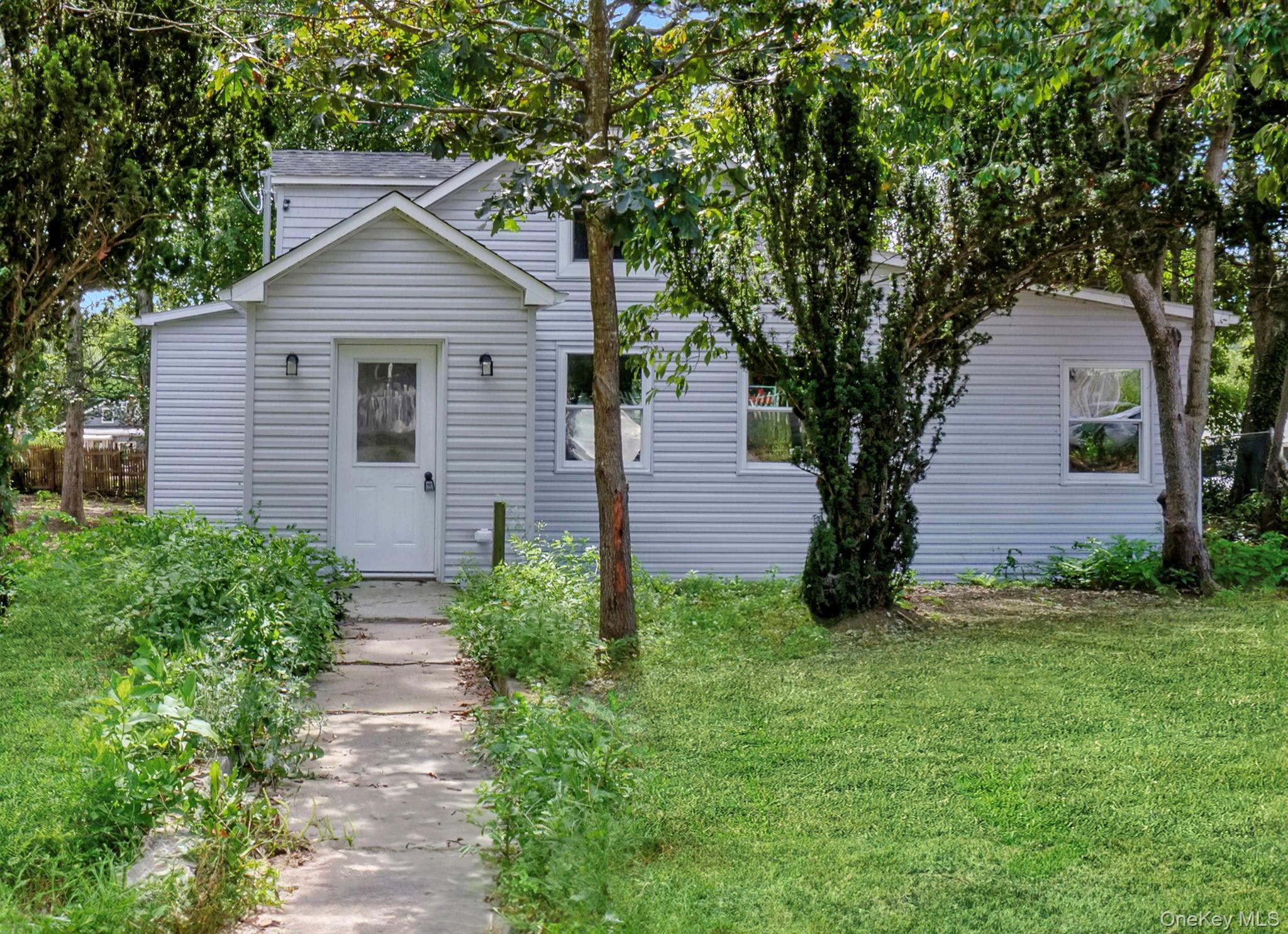 #1 photo, 36 Kensington Avenue, Selden , NY 11784