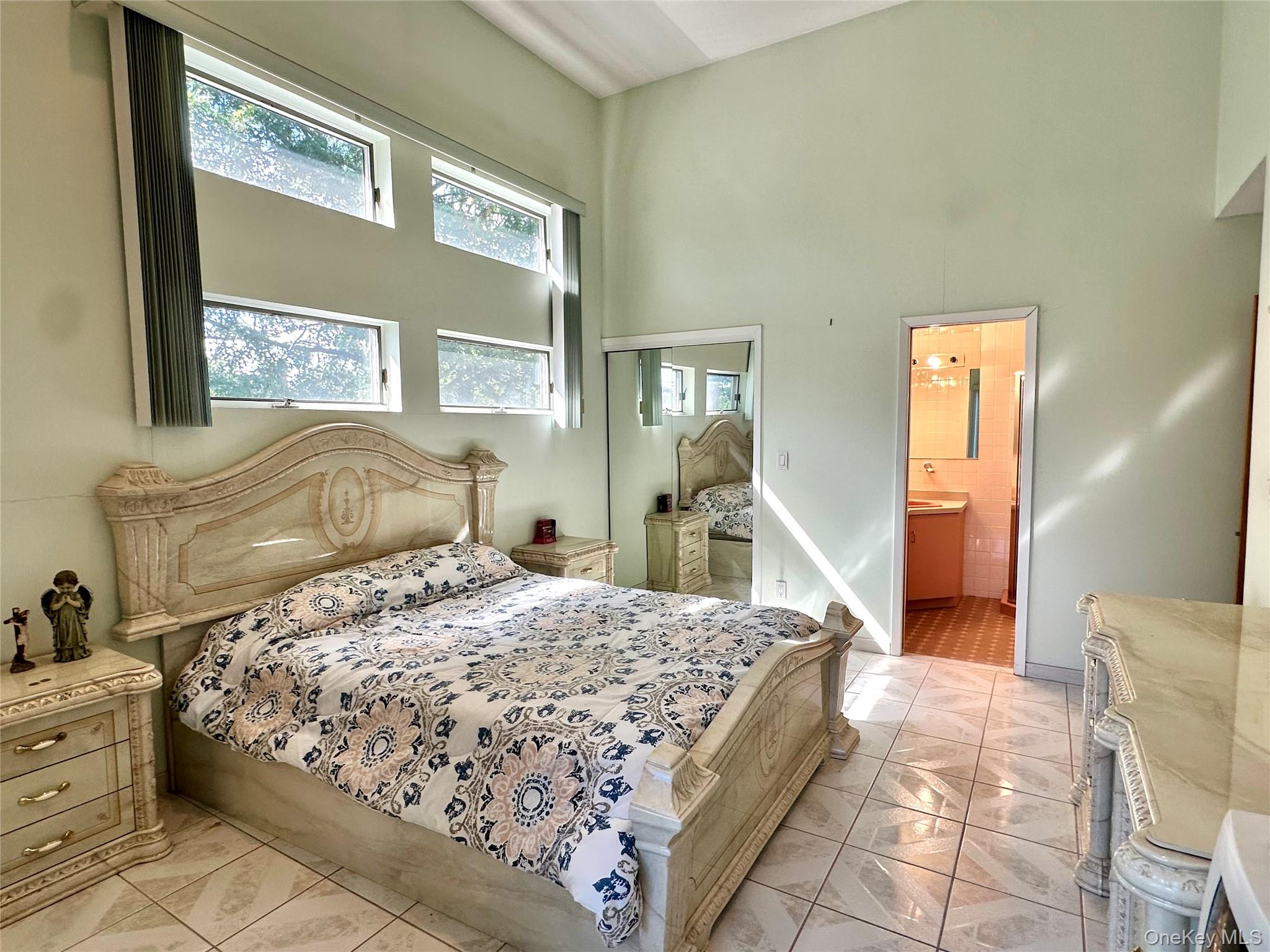 #11 photo, 1027 Windermere Road, Franklin Square , NY 11010