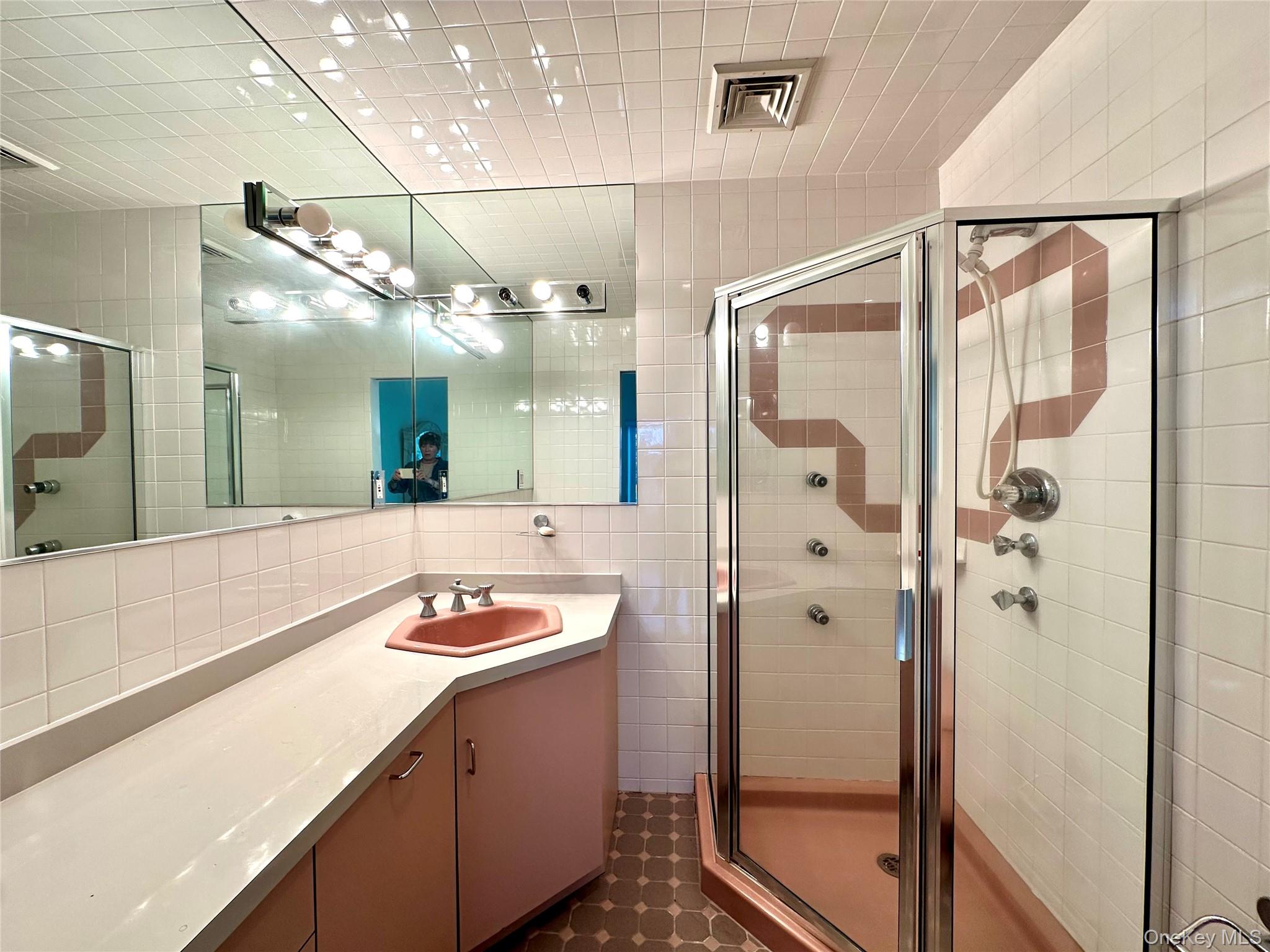 #16 photo, 1027 Windermere Road, Franklin Square , NY 11010