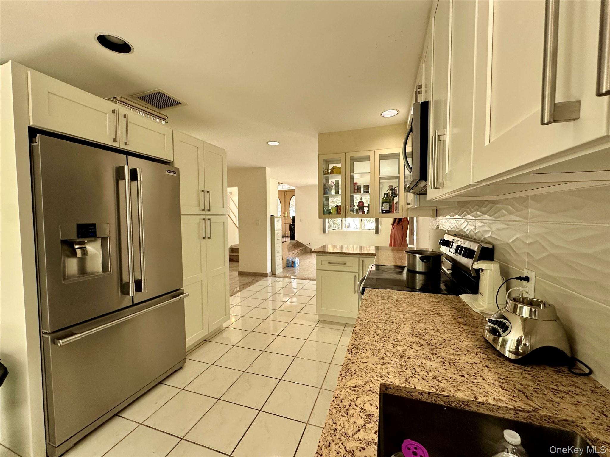 #7 photo, 1027 Windermere Road, Franklin Square , NY 11010