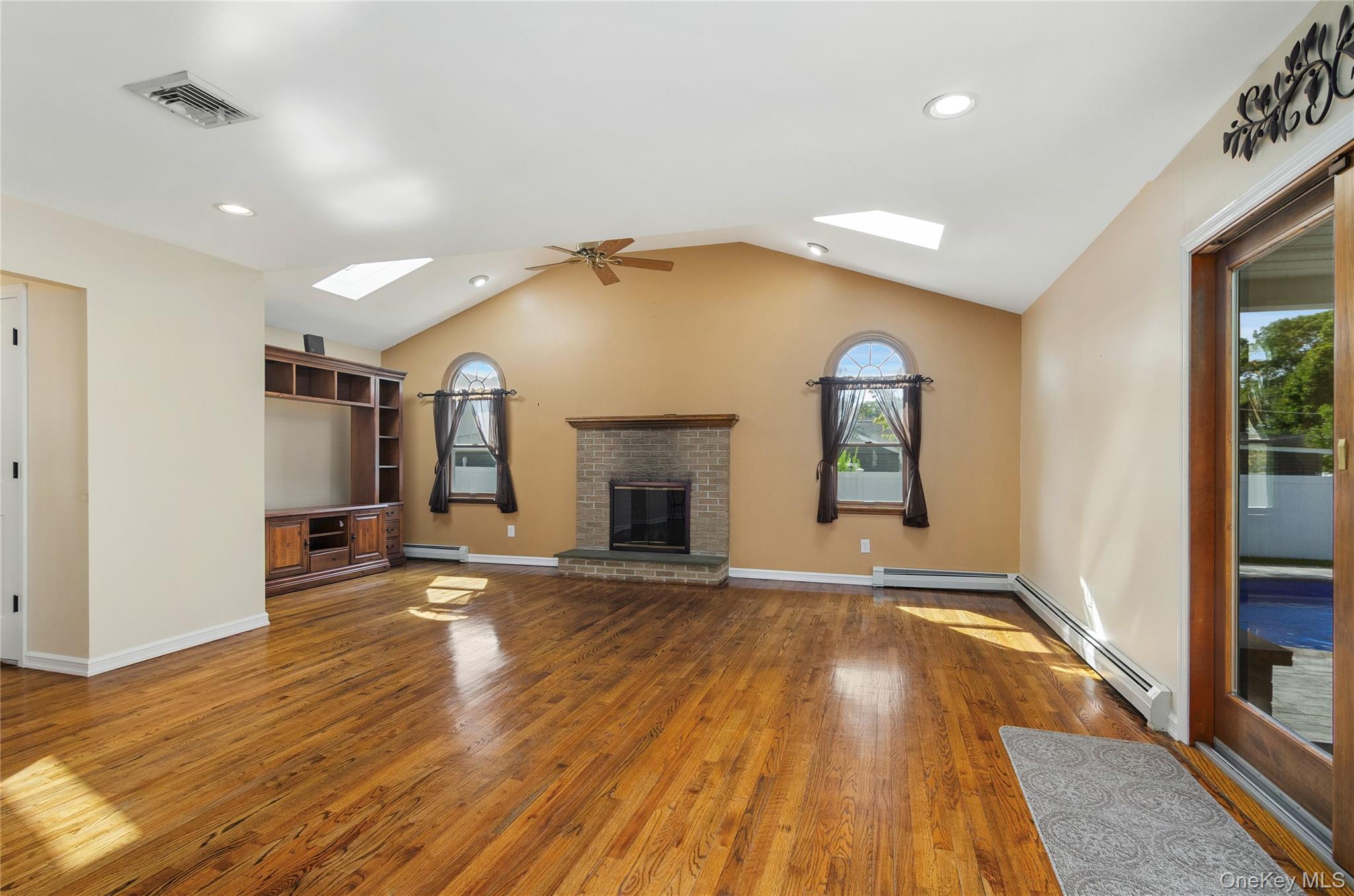 #10 photo, 122 Dougherty Avenue, Holbrook , NY 11741