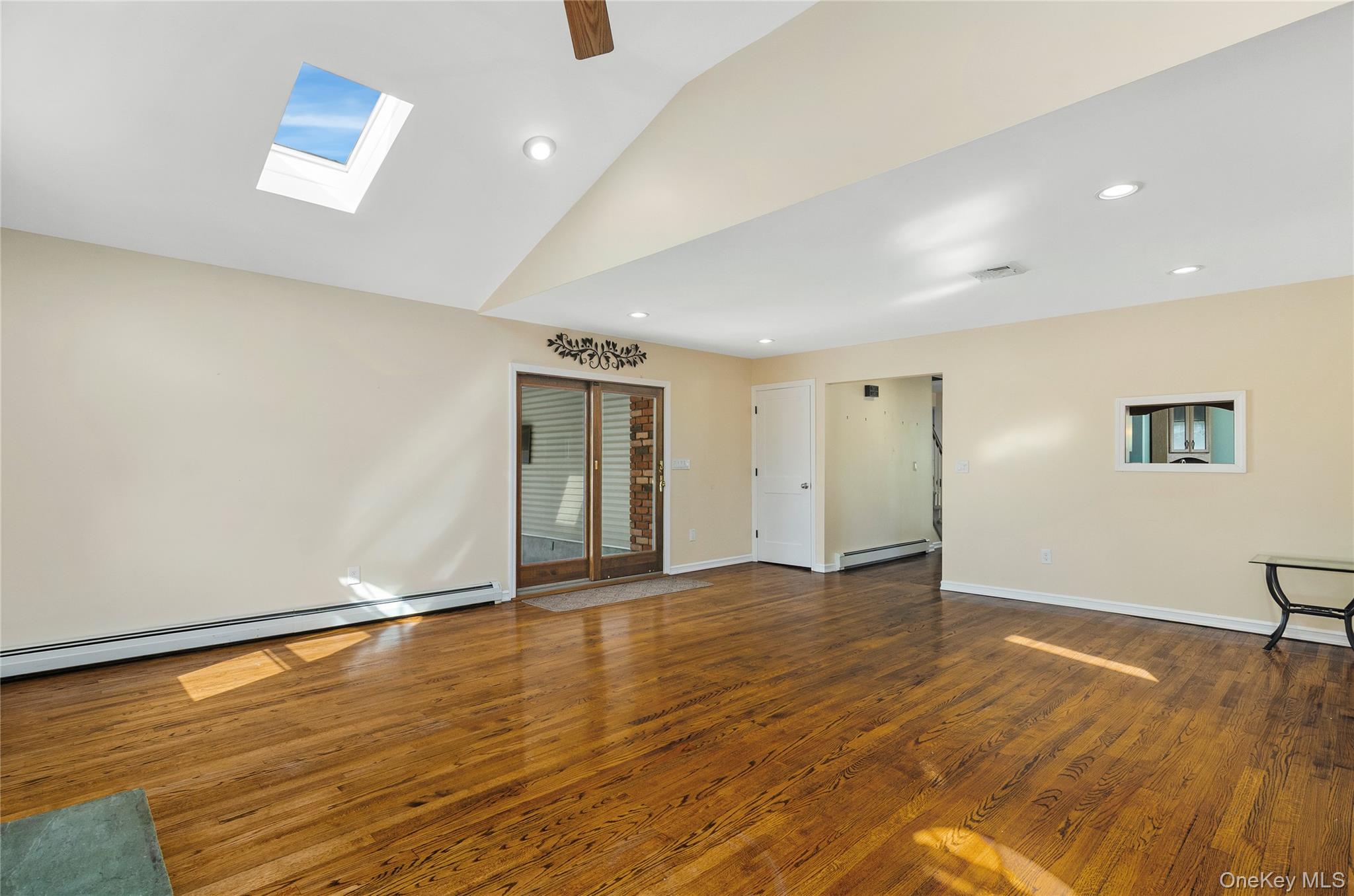 #12 photo, 122 Dougherty Avenue, Holbrook , NY 11741